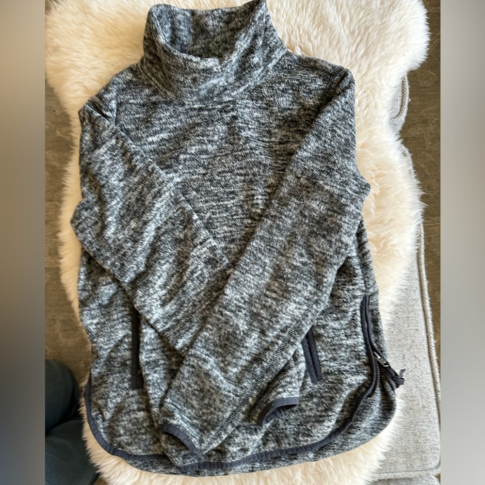 Abercrombie & Fitch fleece pullover